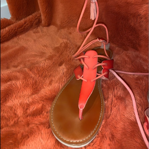 ♦️SOLD♦️ American Eagle leather wrap sandals - Picture 2 of 3